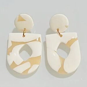 Chic Cream and Tan Geometric Earrings